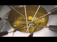 Carica e avvia il video nel visualizzatore di galleria, Set per fonduta elettrico Fun GourmetFondue